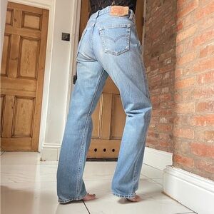 90’s vintage 501 faded blue light wash Levi’s jeans W31 L31